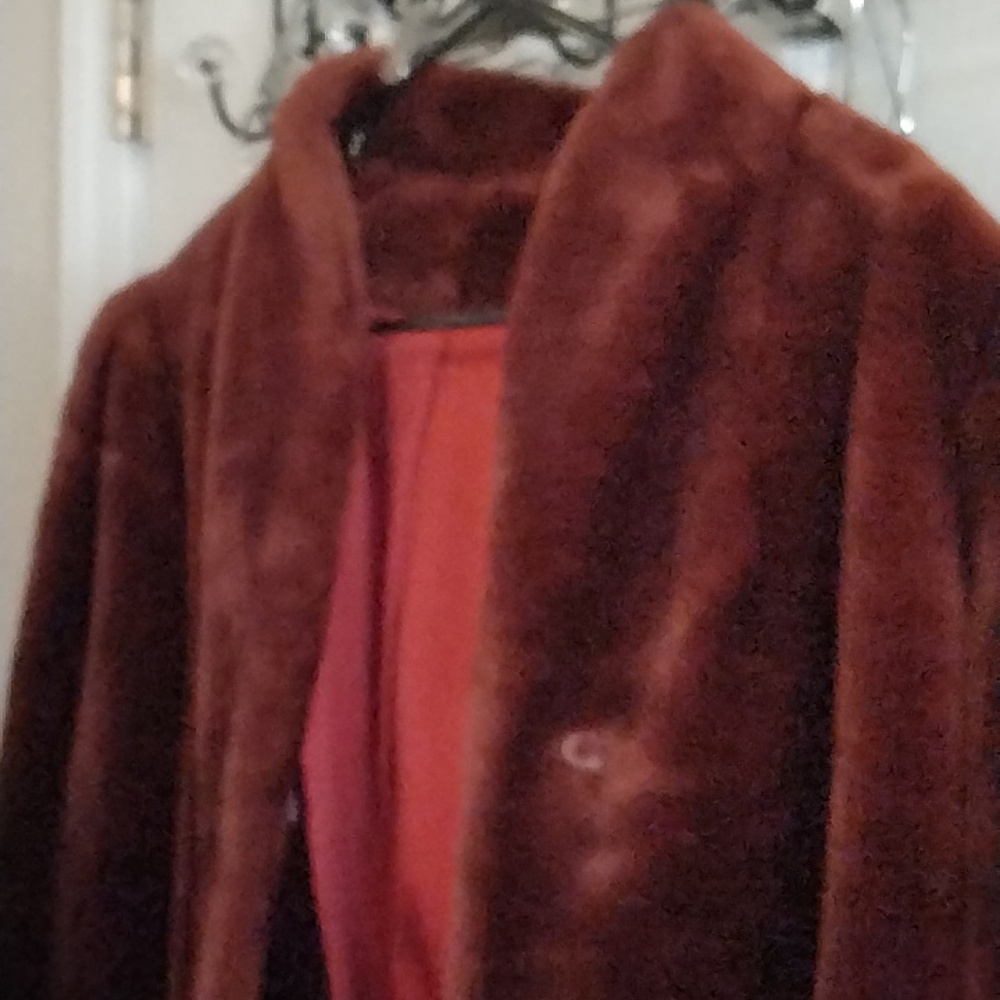 VINTAGE Carol Horn Elegant Women's Faux Fur Coat - Rich Red/Brown - Picture 5 of 8